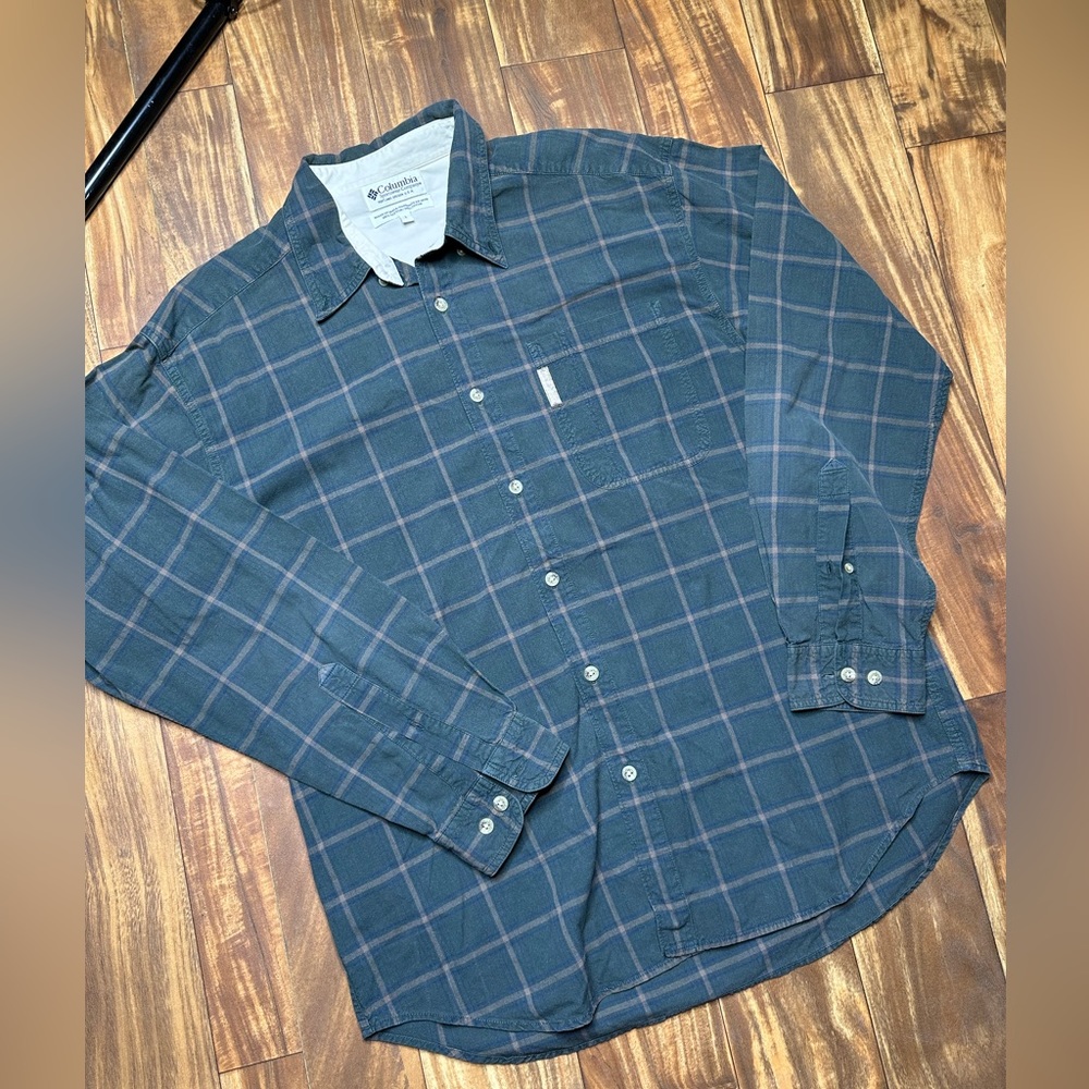 Columbia Button Up